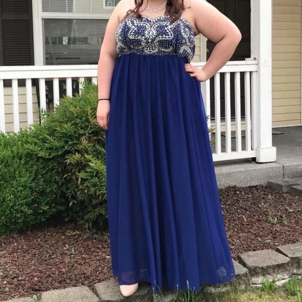 Plus size dress